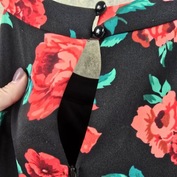 BCX Floral Sleeveless Dress With Keyhole Back & Ruffled Hem  Size 9 - Picture 4 of 8